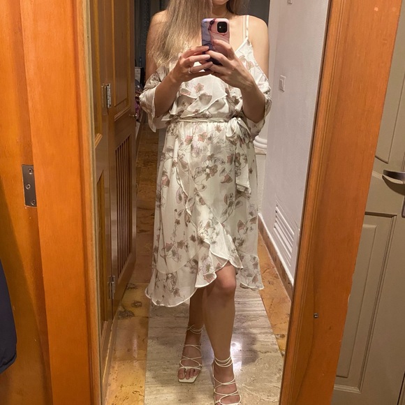 Floral Chiffon Midi Dress - Picture 7 of 9